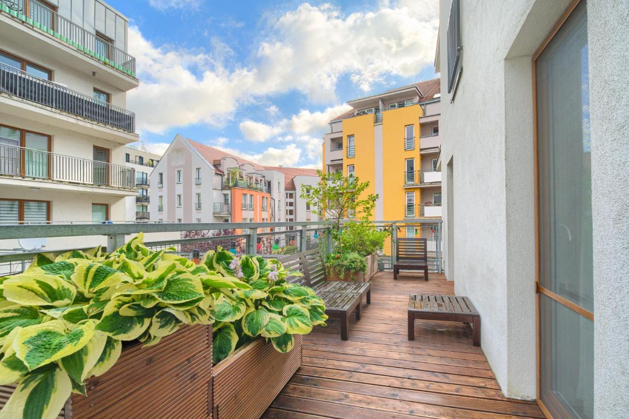 Warta River Comfort Apartment Познань Экстерьер фото